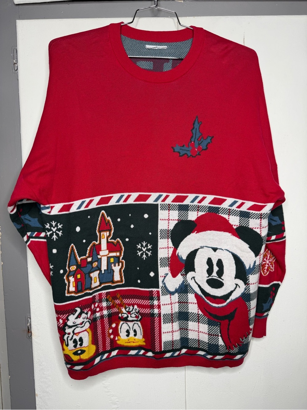 Disney Women Mickey Pluto Donald Goofy Christmas Spirit Jersey Sweater XL Red